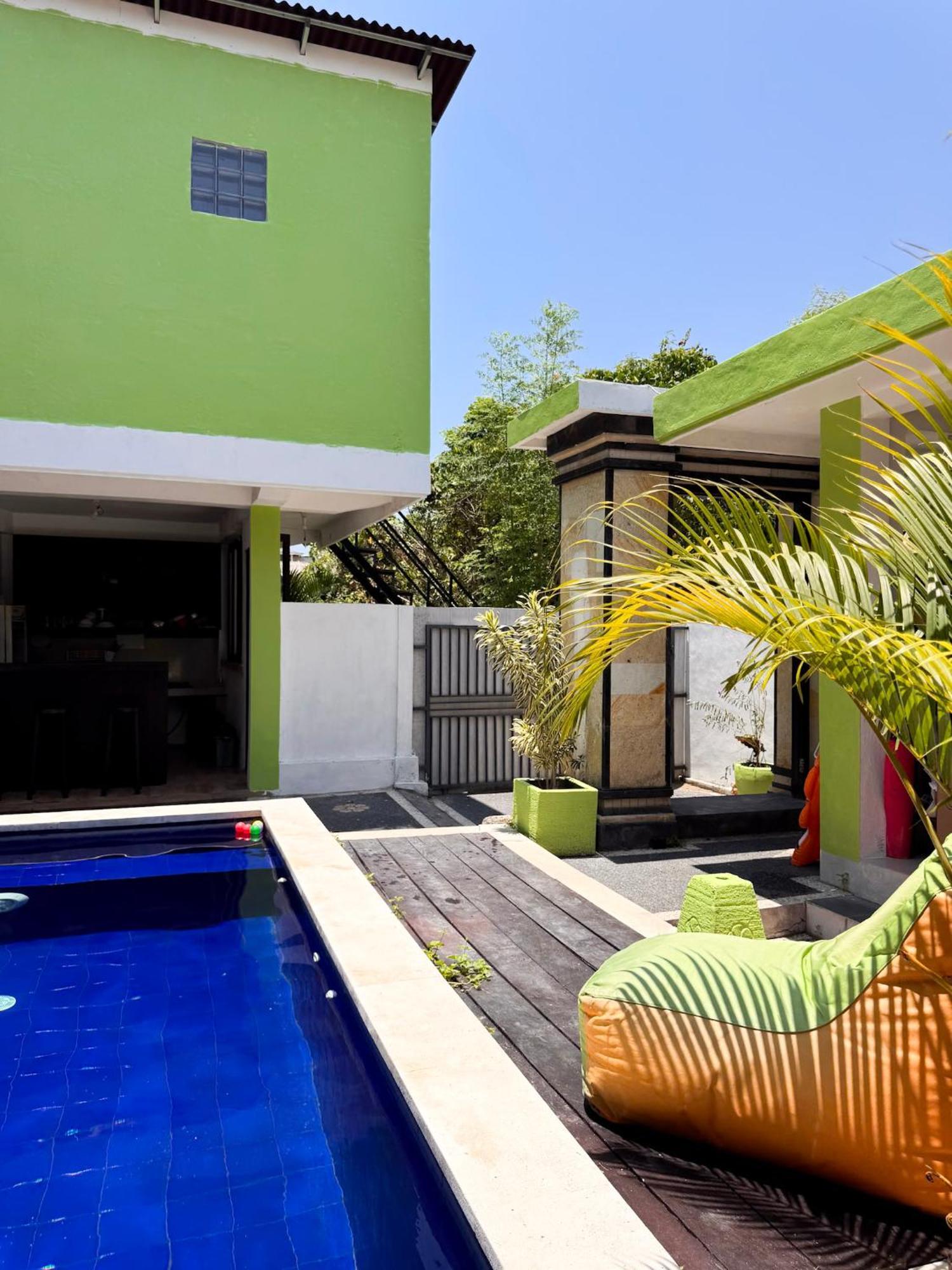 Urban Jungle Beach House Canggu  Luaran gambar
