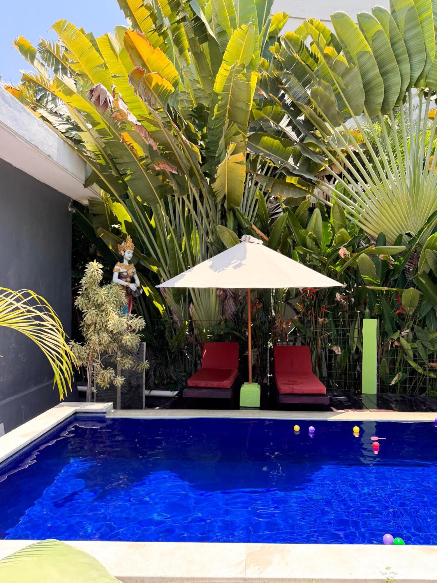 Urban Jungle Beach House Canggu  Luaran gambar