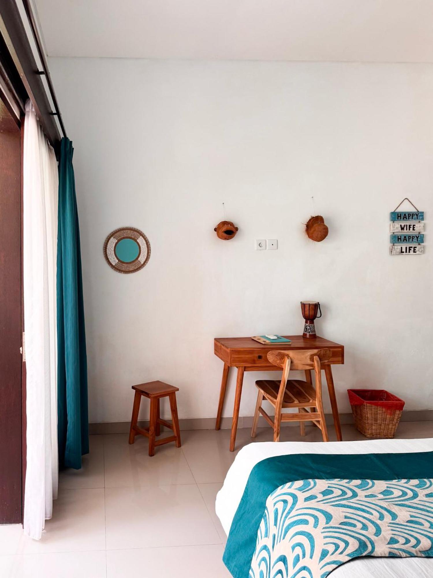 Urban Jungle Beach House Canggu  Luaran gambar