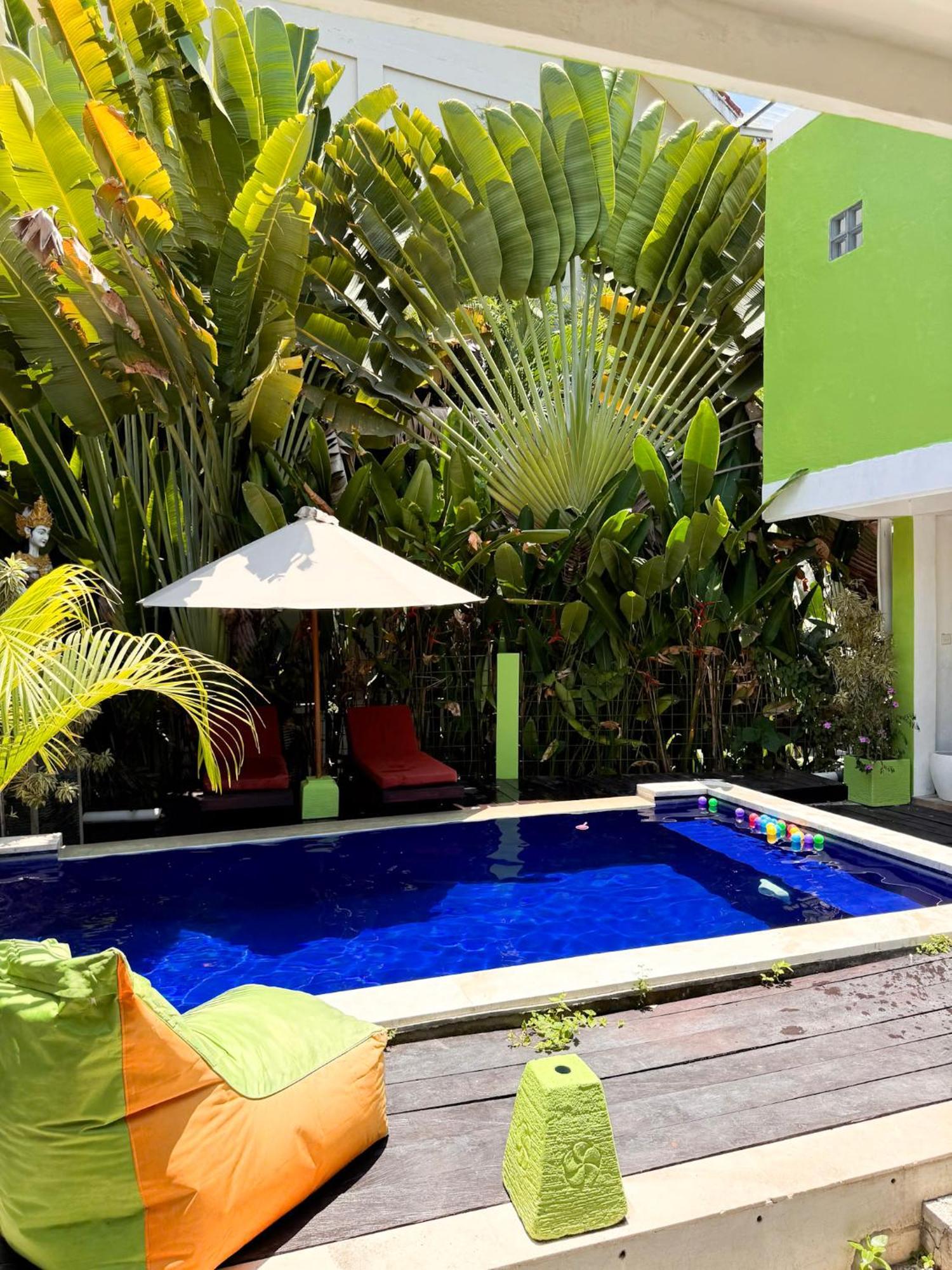 Urban Jungle Beach House Canggu  Luaran gambar